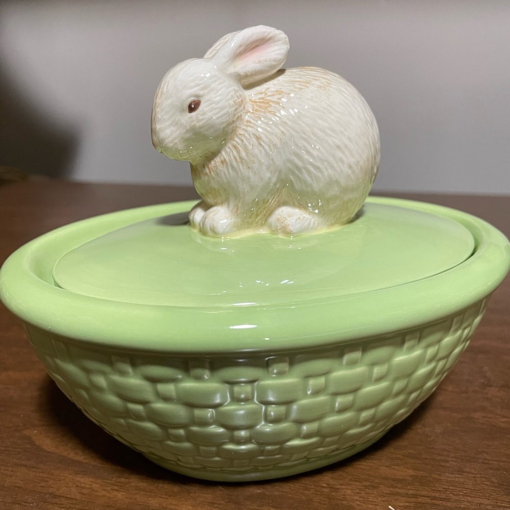 Hallmark Covered Bunny Dish, Trinket, Candy Bowl, Easter Spring Decor